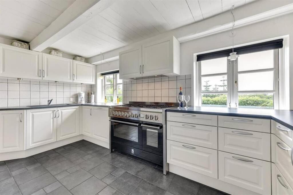 Thatched Holiday Home In Struer, Jutland With A View Exteriör bild